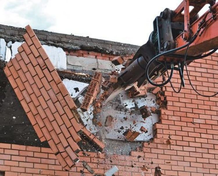 ППР на демонтаж кирпичного здания, зачем это нужно?